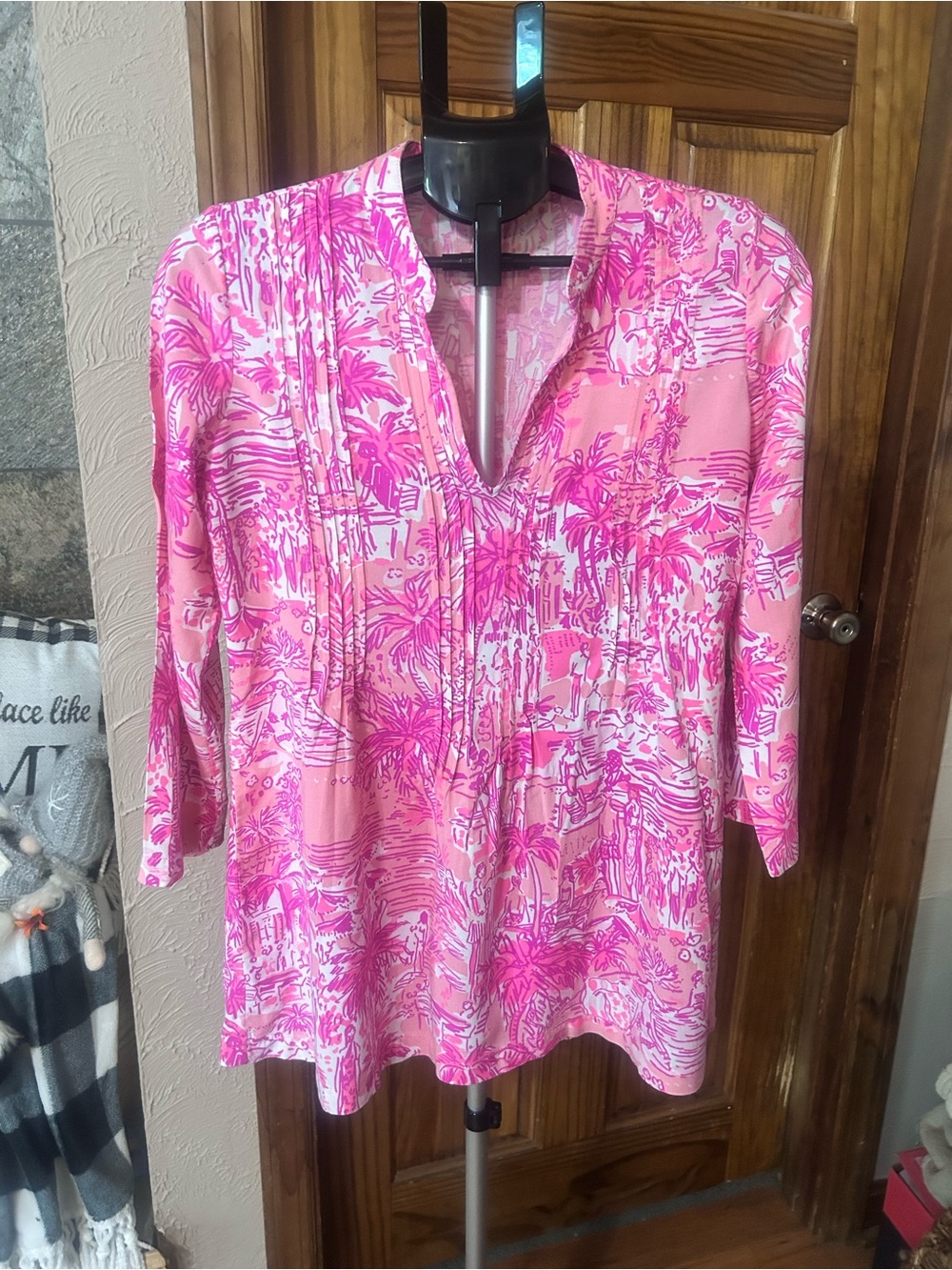 Lilly Pulitzer Pink Tropical-Print V-Neck Tunic